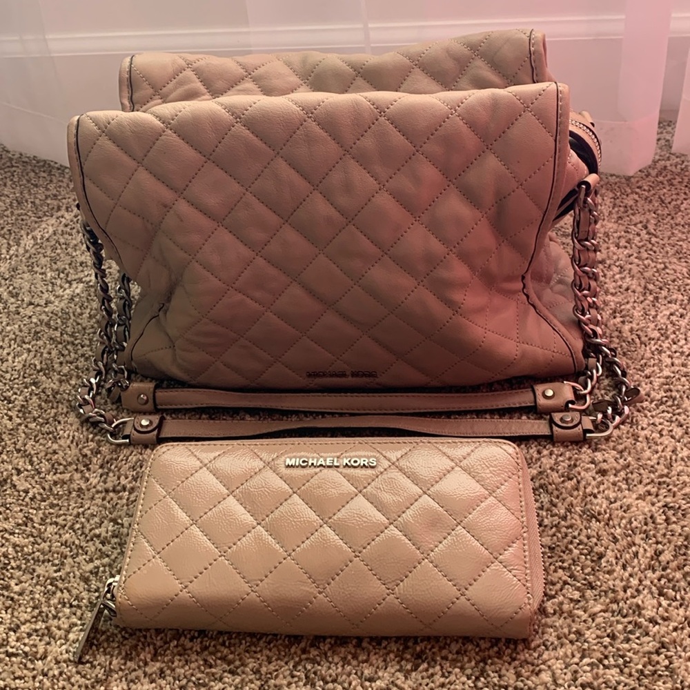 Michael Kors Purse with matching wallet